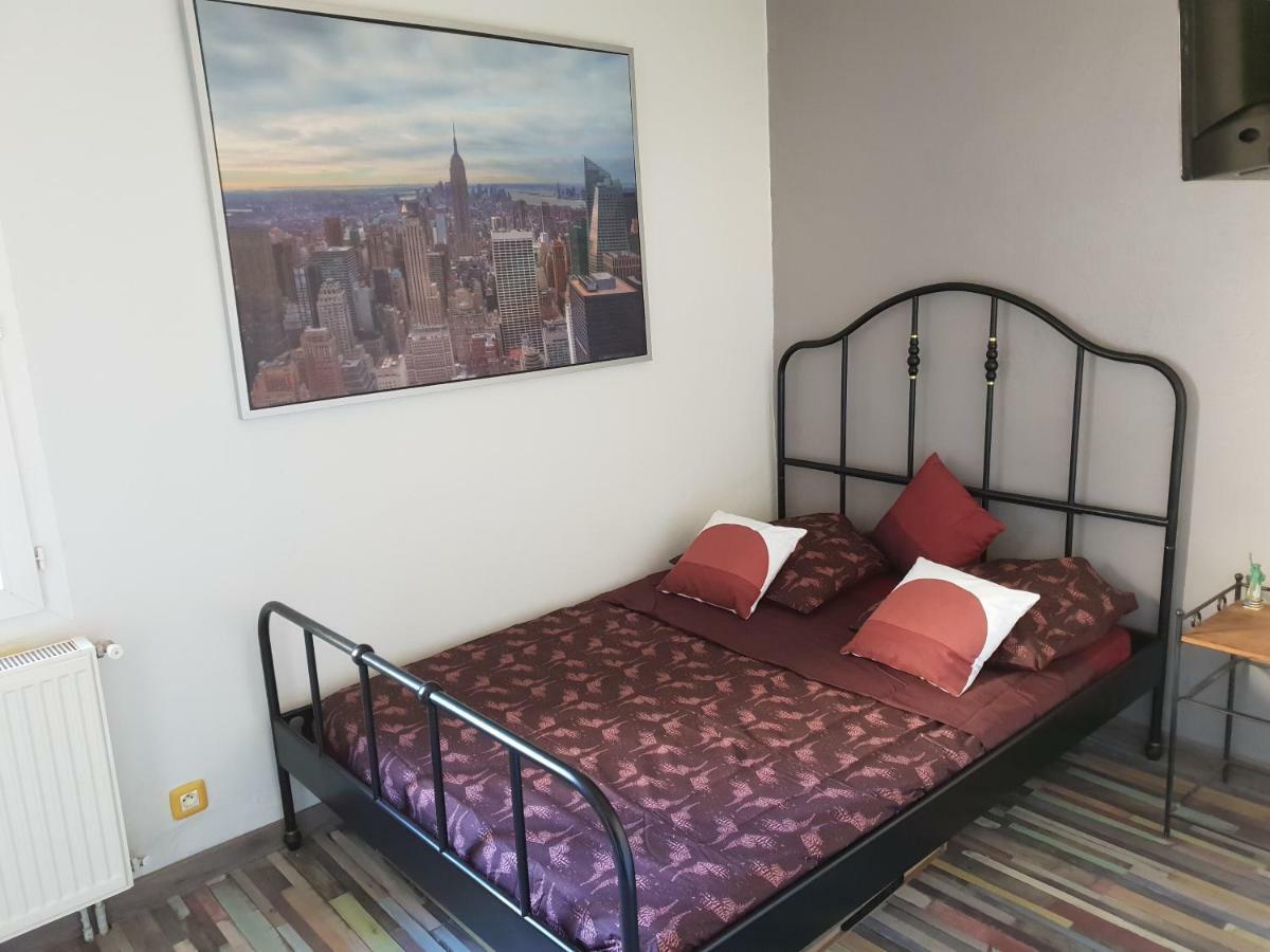 City House Appartements Entraigues-sur-la-Sorgue Екстериор снимка